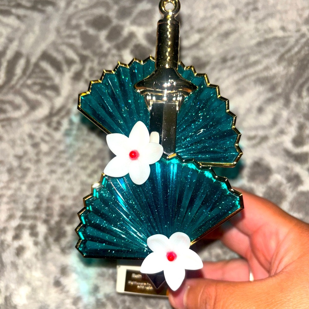 Bath & Body Works Disney Princess MULAN Nightlight Wallflower Plug In Light Up